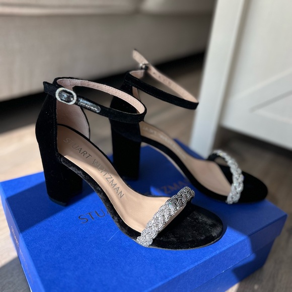 STUART WEITZMAN High-shine Sandal, Size 7.5 - Picture 5 of 10